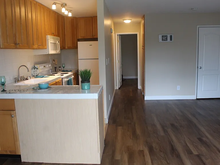 5946 Lauretta St — Photo 8