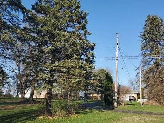 2nd image of 14385 Hatfield Rd