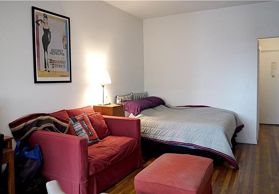 3rd image of 148 E 84th St APT 3A
