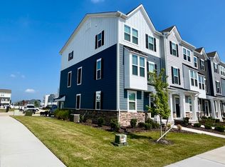 110 Fost Blvd #1, Moyock, NC 27958