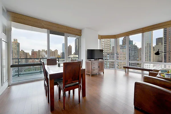 Rented by A & I Broadway | media 1