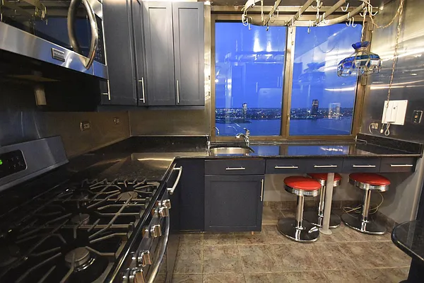 Rented by Luxury Habitat | media 48