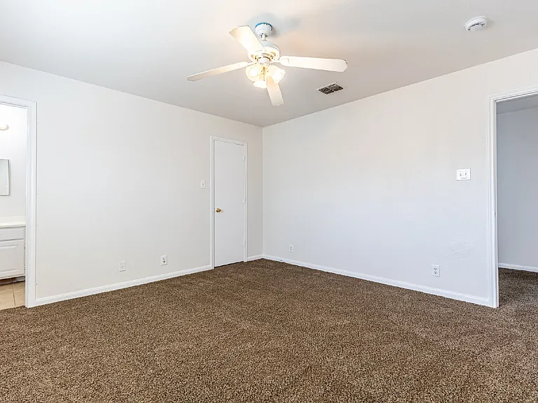 114 Garner St — Photo 15