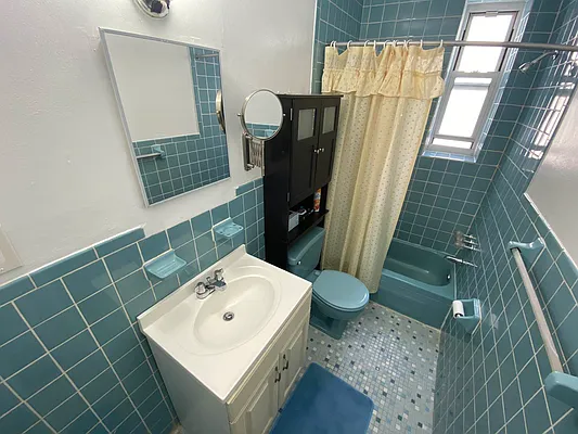 Rented by Modern Spaces | media 22