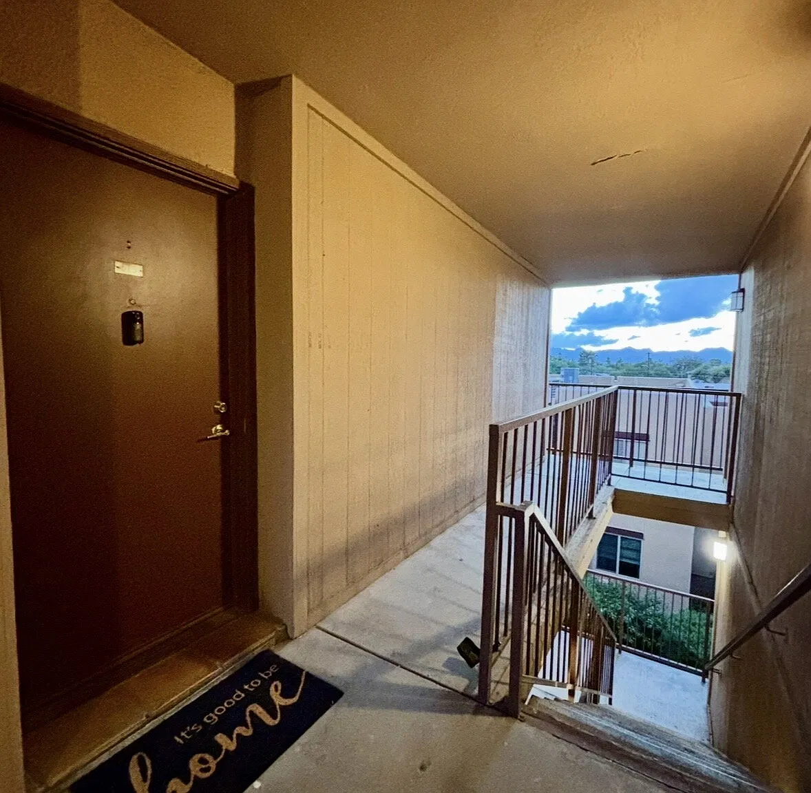 1 bed, 1.0 bath, $1,290 — Photo 2