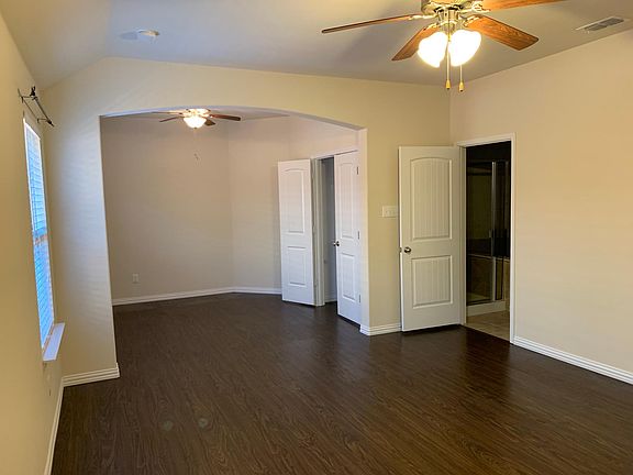 5th image of 4737 Lazy Oaks St