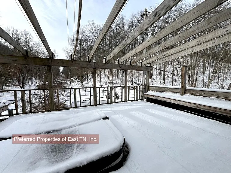 709 Brown Mountain Rd — Photo 37