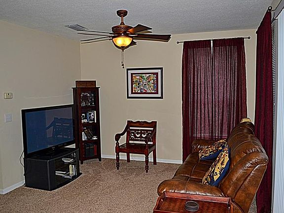 4th image of 9518 W Park Village Dr
