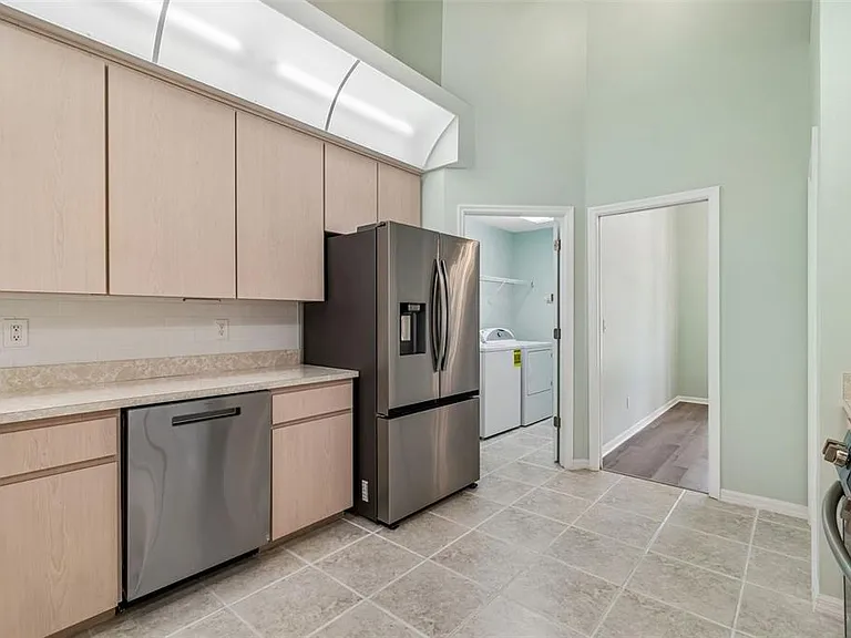 9619 Springbrook Dr — Photo 22
