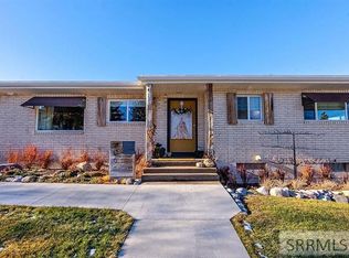 606 Calder Ave, American Falls, ID 83211