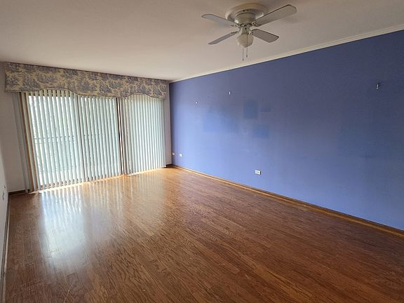 3rd image of 5360 N Lowell Ave APT 510