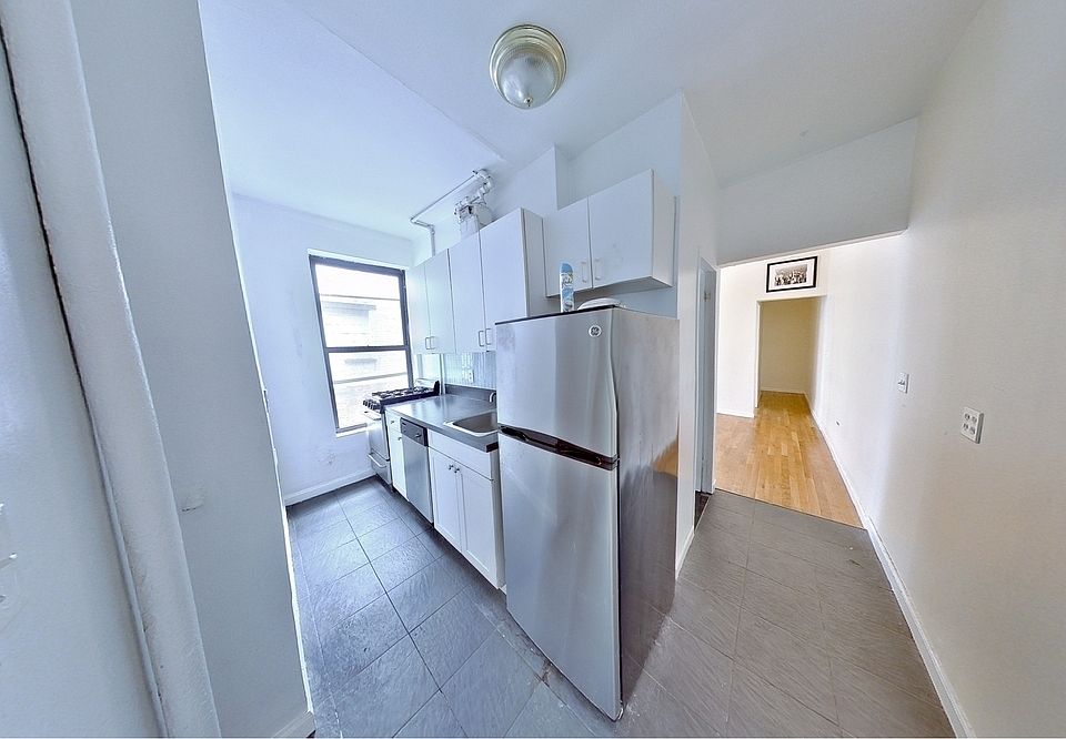 1st image of 328 E 78th St #19-1