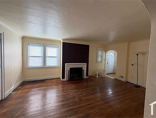 4 bed, 1333 sqft, $1,400 — Photo 3