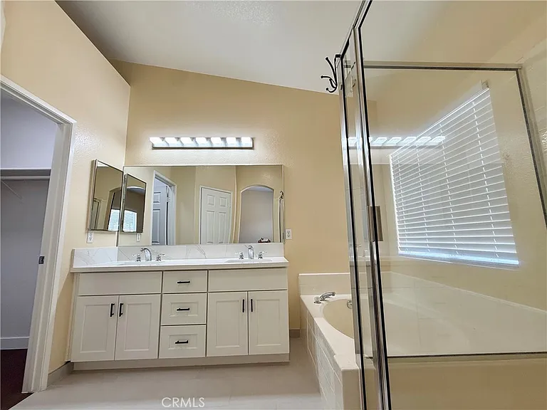 17210 Volante Ct — Photo 18