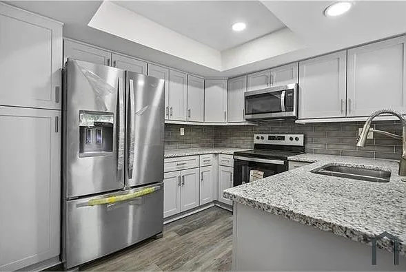 1090 Village Rd — Photo 20