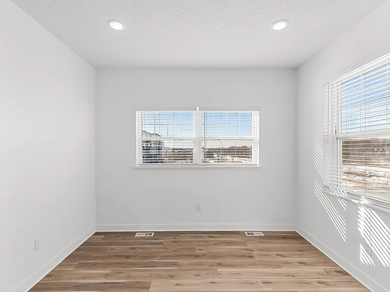 3155 Clover Ridge Dr — Photo 6