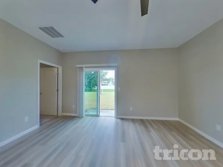 2873 Grand Finale St — Photo 2