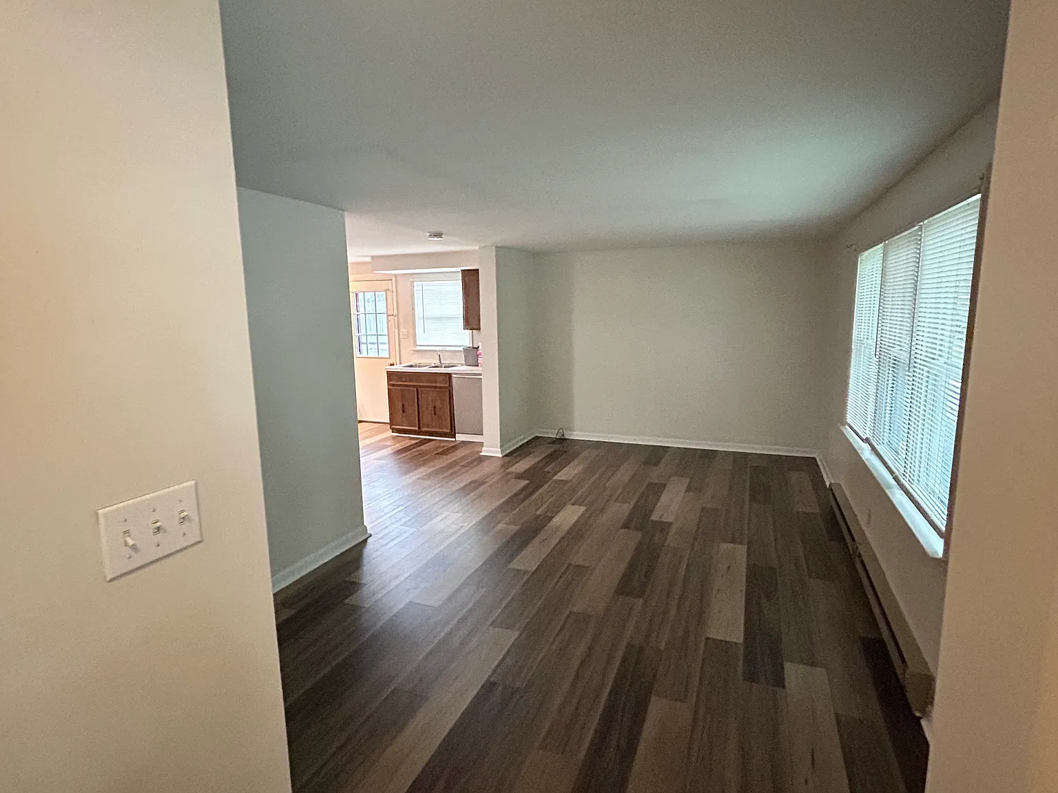 2 bed, 910 sqft, $1,250 — Photo 3