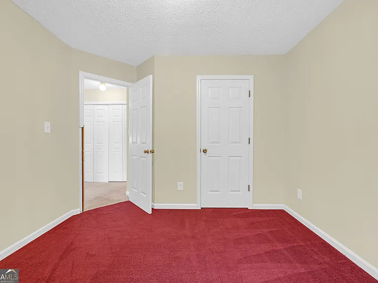 5475 Hampton Ct S — Photo 21