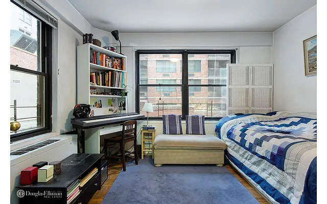 Sold by Douglas Elliman | media 27