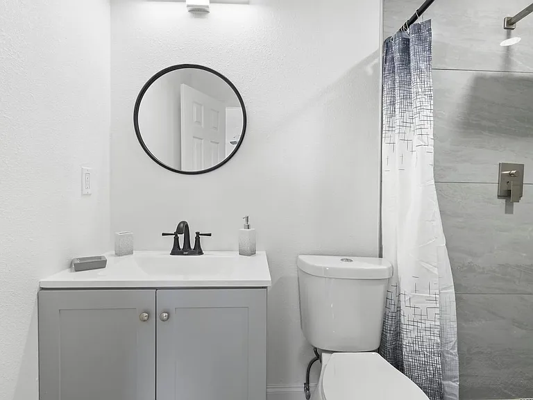 1824 Lake St #5 — Photo 4