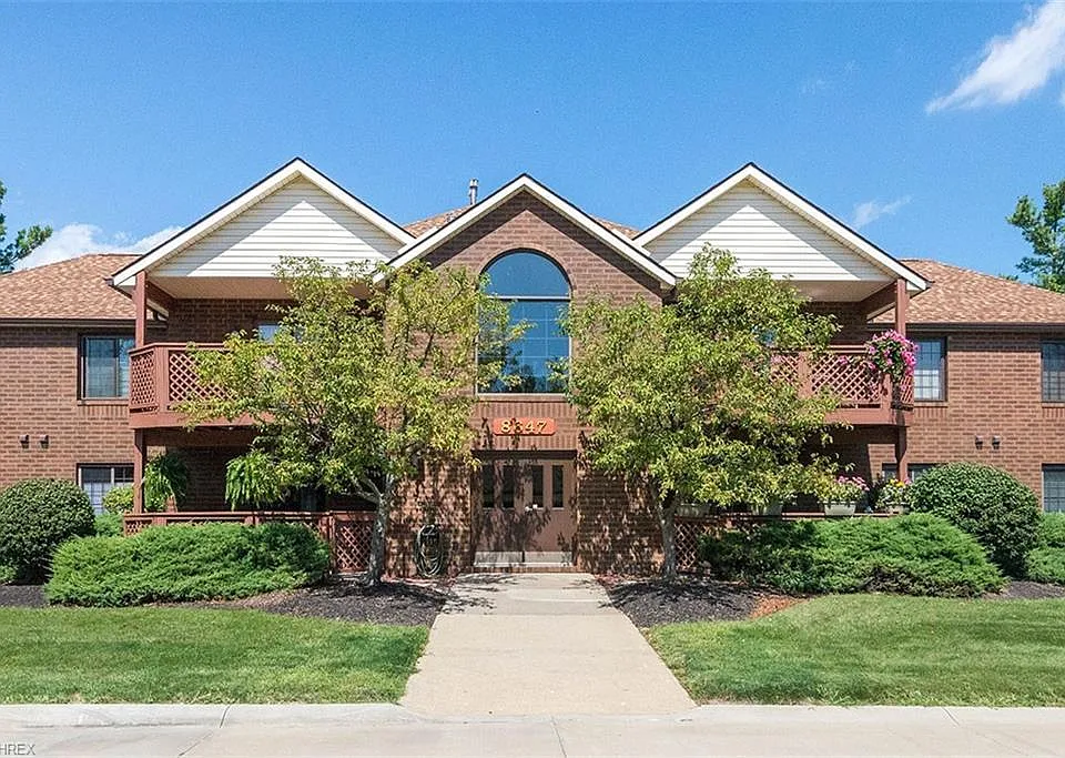 8647 Scenicview Dr #202