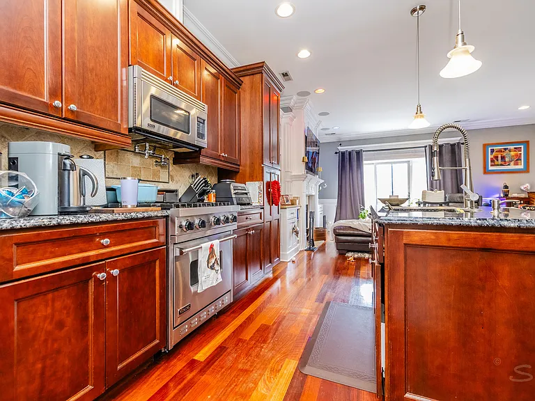 2540 W Diversey Ave #401 — Photo 23