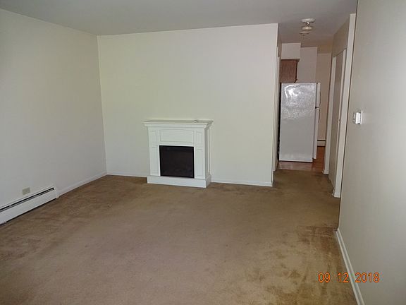 3rd image of 300 W Quincy St APT A