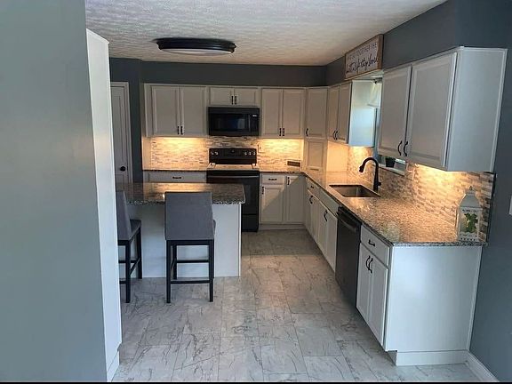 2nd image of 6030 Margaret St