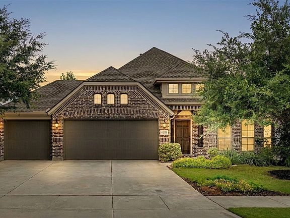 2nd image of 4404 Juniper Ln