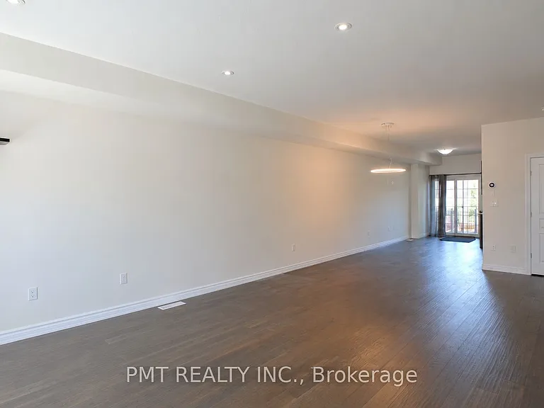 50 Robert Peel Rd — Photo 2