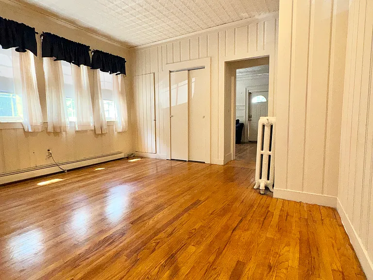 37 Courtland St #C — Photo 11