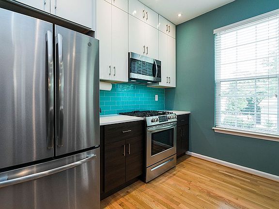 5th image of 108 Sanborn Pl