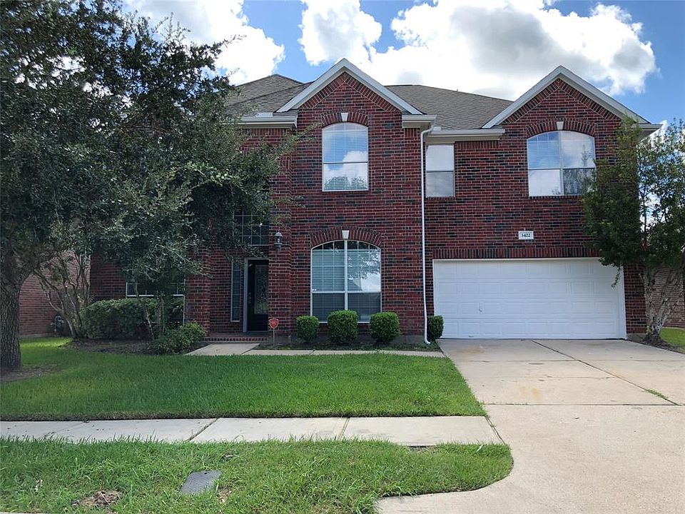 1st image of 3422 Village Pond Ln