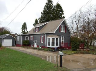 1854 N Pearl St, North East, PA