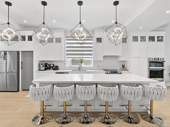 5th image of 46 Cobblehill Rd