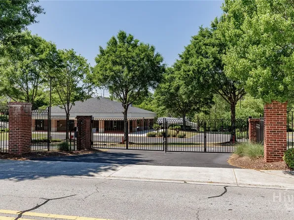 225 Oak Street #132, Athens, GA 30601