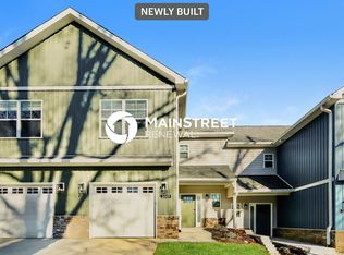 2069 Paddle Wheel Dr, Jeffersonville, IN 47130