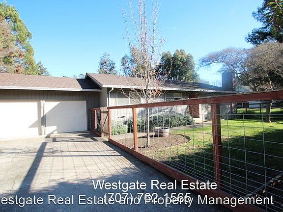 2nd image of 15 Deer Valley Ct