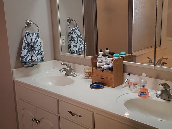 MB, shower, jacuzzi, dbl van