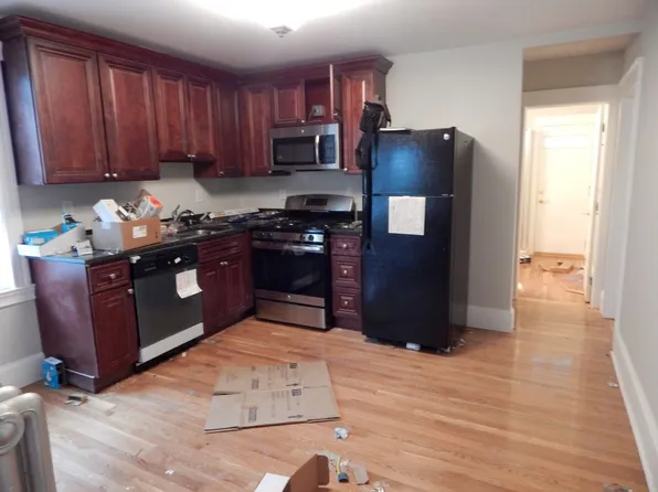 44 Clay St #40, Cambridge, MA 02140