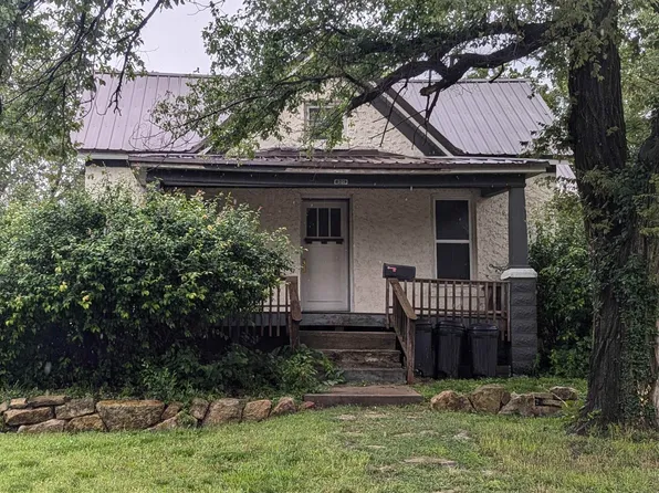 301 Walnut St, Marion, KS 66861
