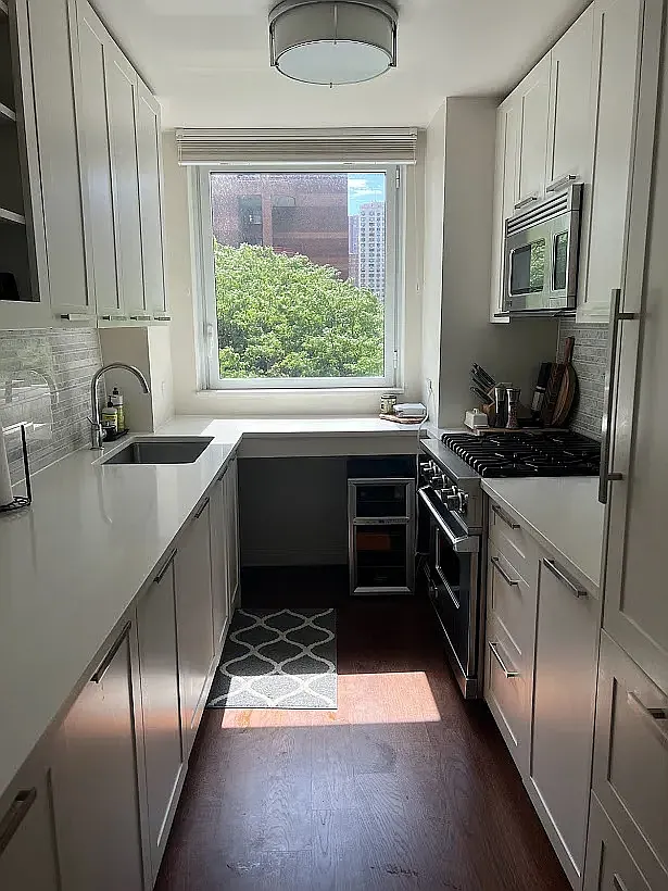 200 East 94th Street — Photo 3