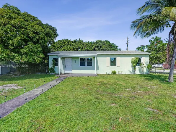 301 NW 190th St, Miami Gardens, FL 33169