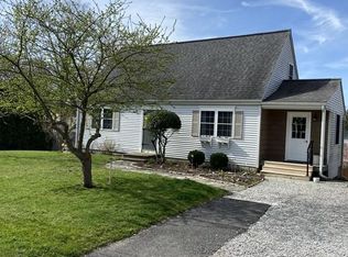 15 Railroad Ave, Dudley, MA 01571