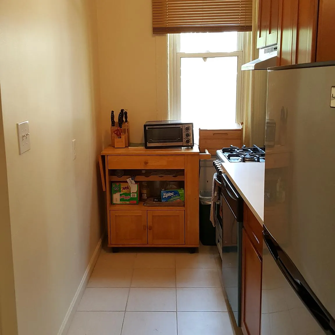 Studio, $2,400 — Photo 3