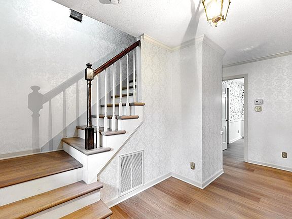 4th image of 311 Chowning Dr