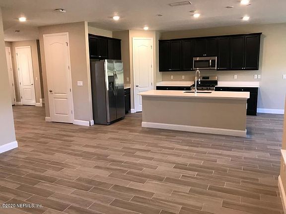 3rd image of 356 Clifton Bay Loop