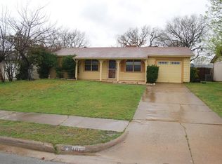 1013 Blanco Dr, Euless, TX 76039