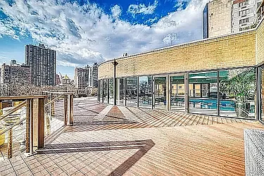 Rented by R New York